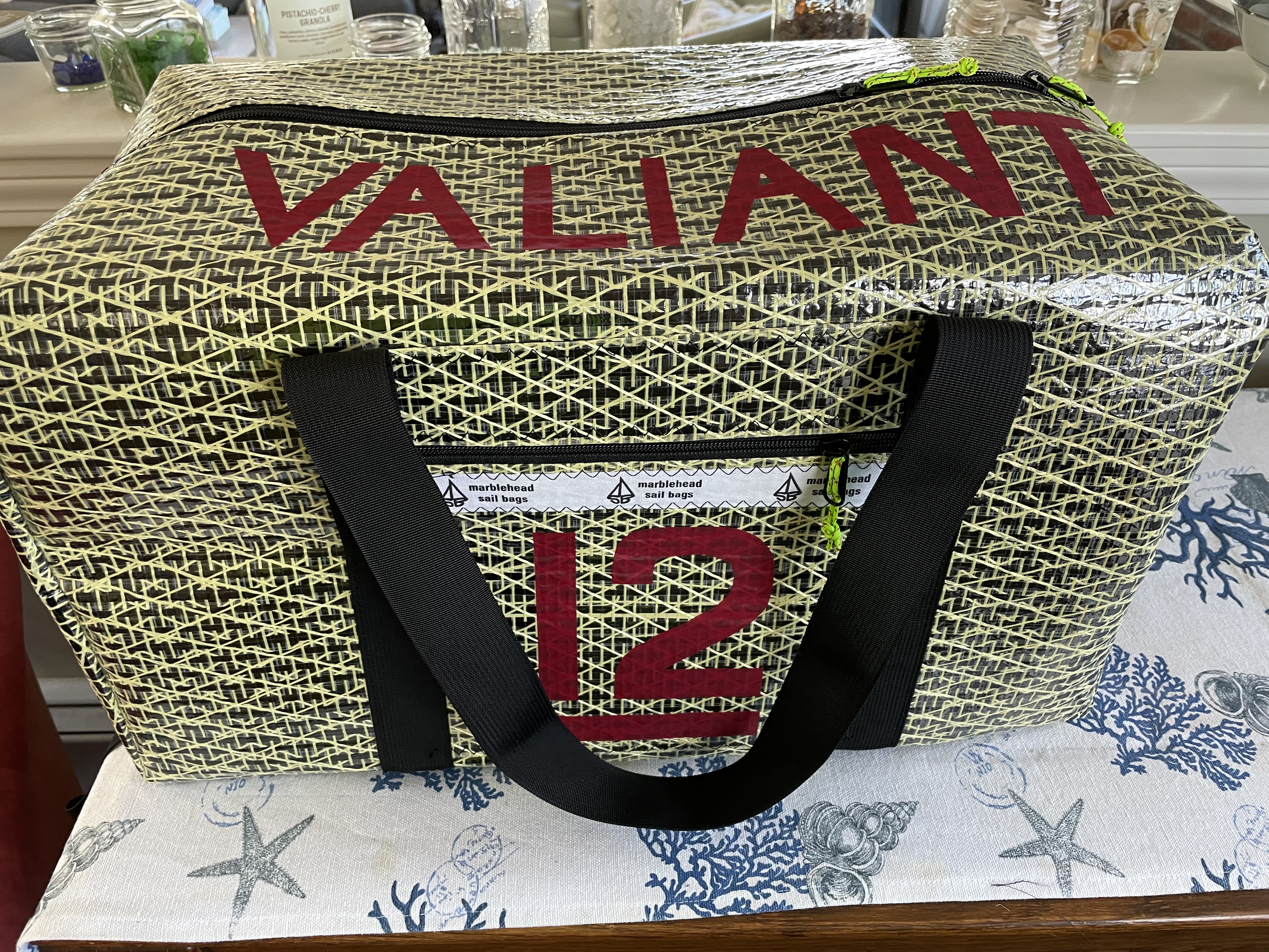Valiant 12 duffel
