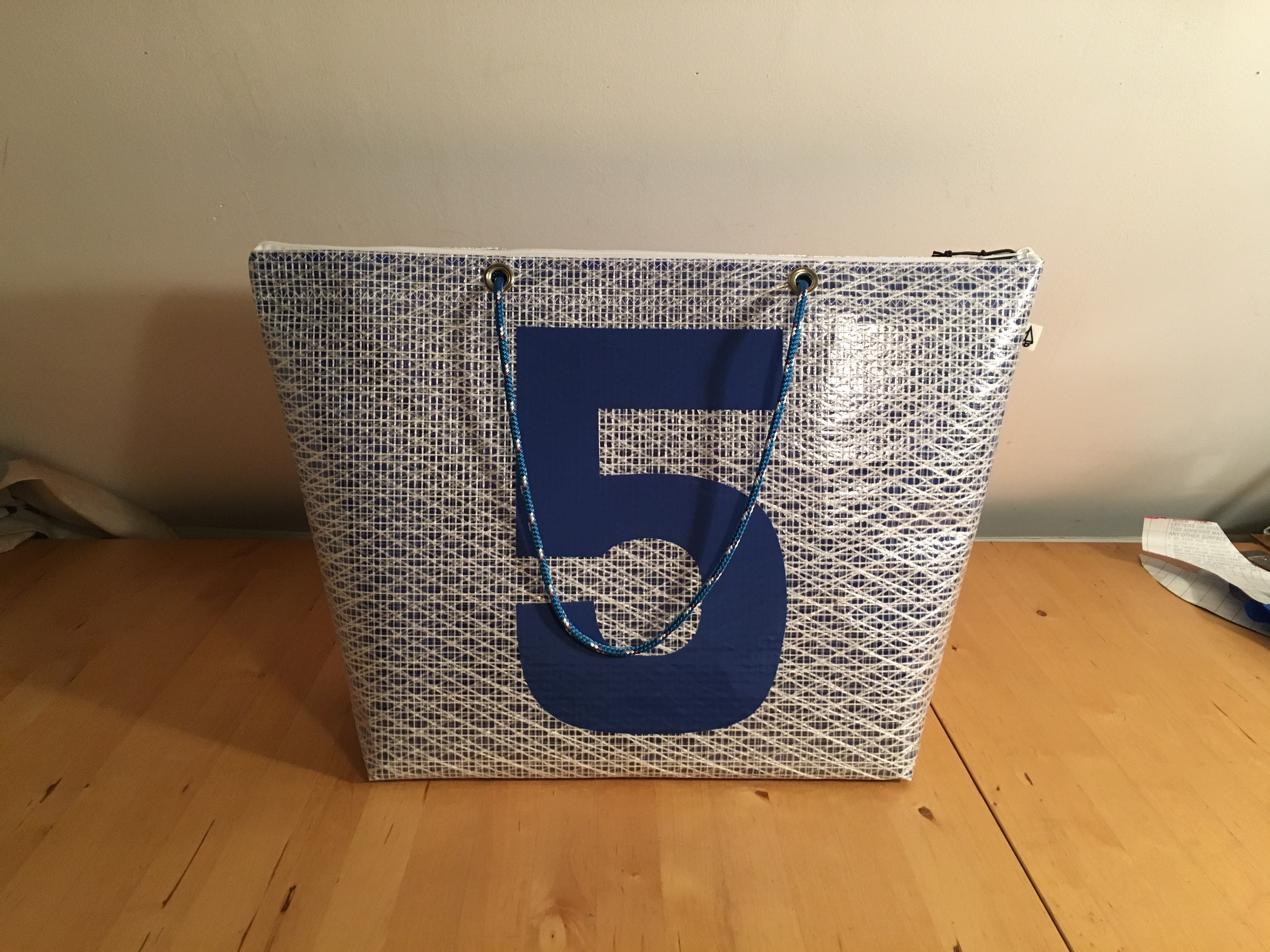 Number 5 tote